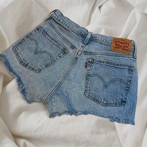 Levi Strauss & Co high waist denim jeans with frayed raw hem size Small